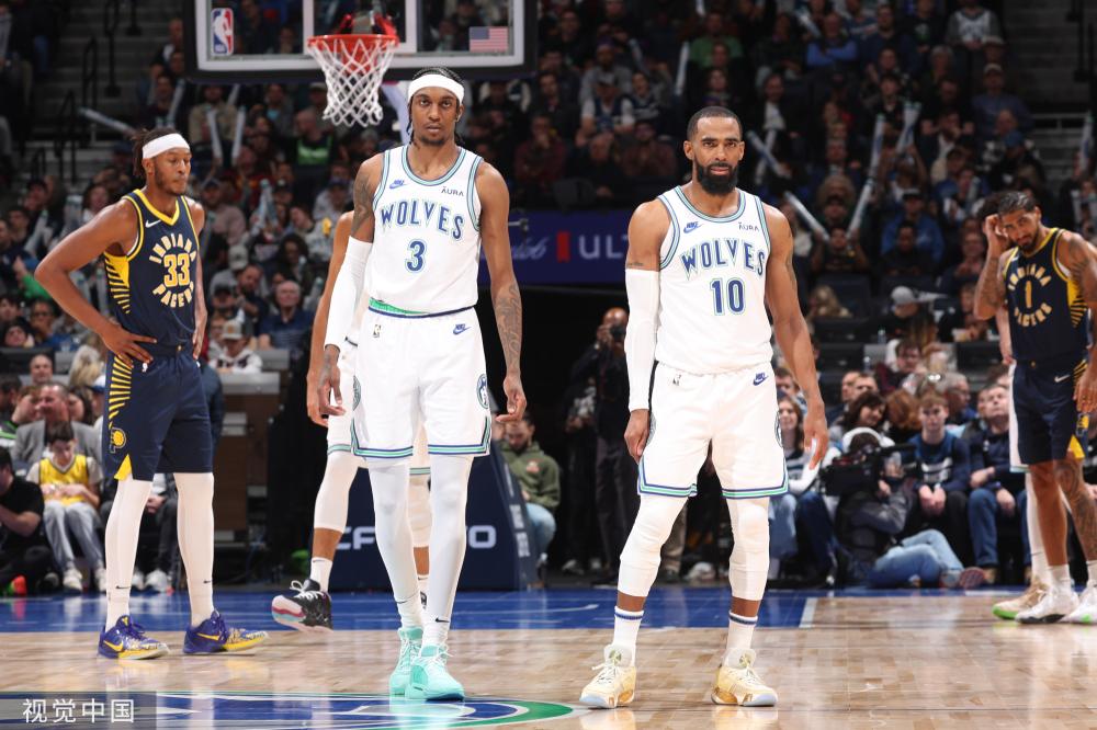 倍感振奋 倍感振奋