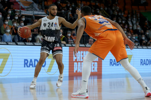 在大学或其 在大学或其